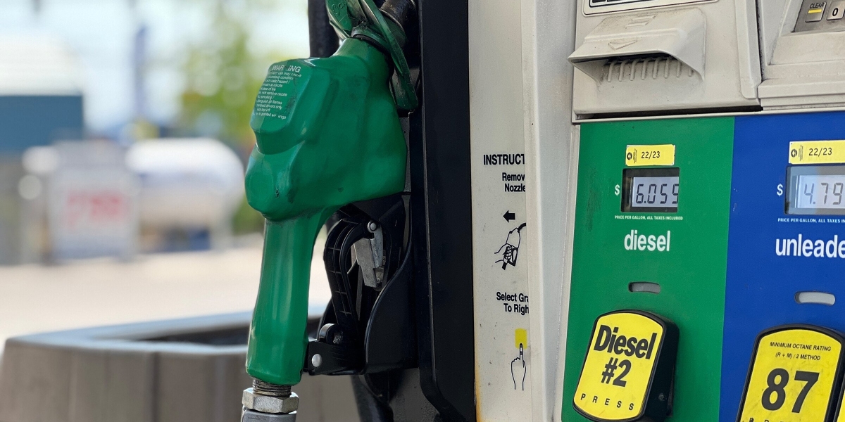 Engine Oil Suppliers in Dubai: Ensuring Quality Lubrication for Every Industry